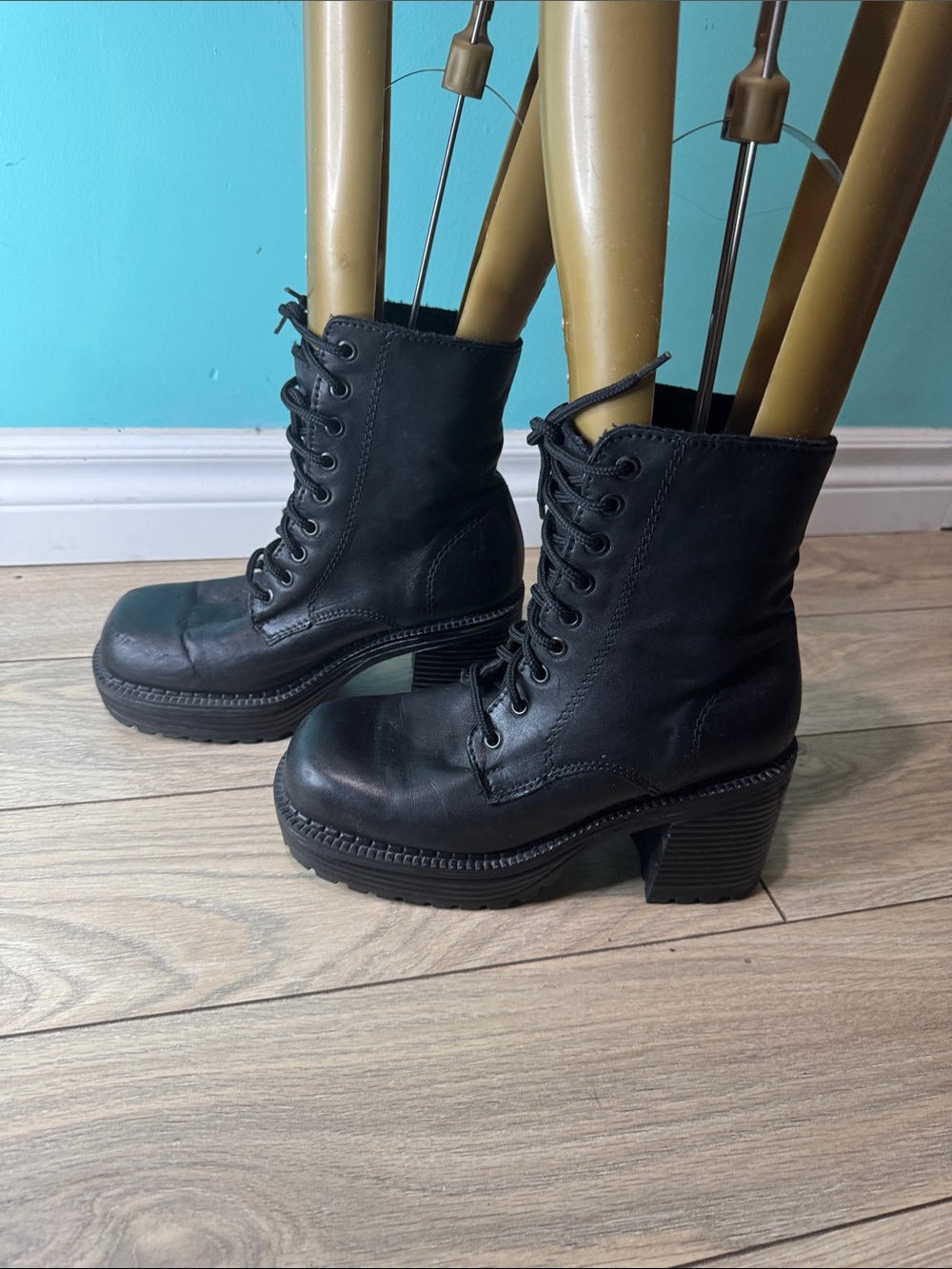 Black Lace-Up Chunky Heel Boots